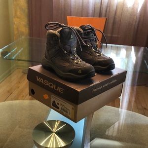 VASQUE Kids Hiking Boots 🥾🧗🏼‍♂️